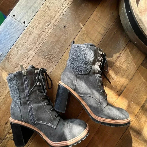 💗 Nine West Boots - 8M - Picture 2 of 7